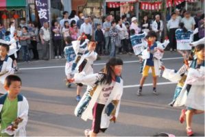 美深小　よさこい披露